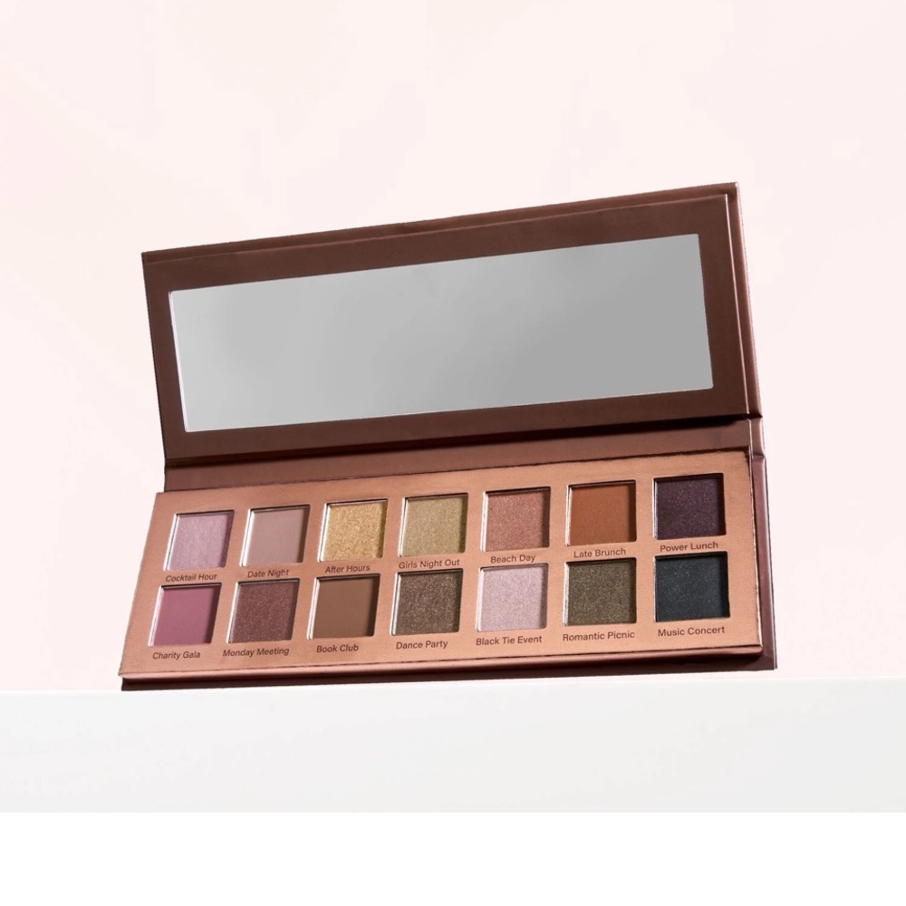 Mally beauty best dressed lids eye palette